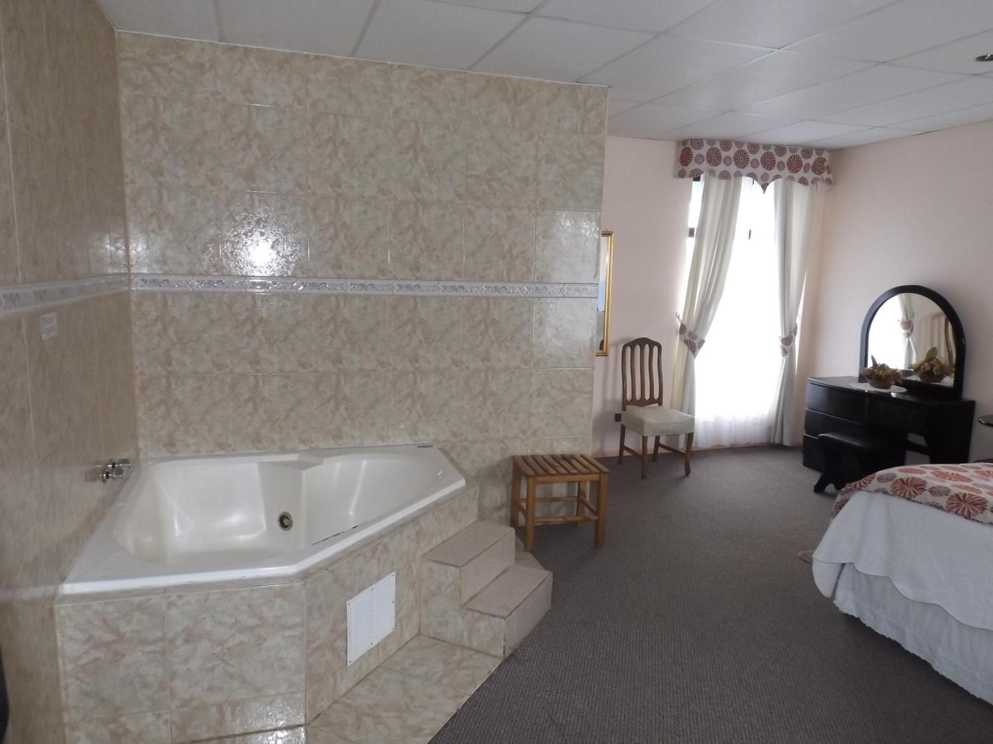 Hotel Esmeralda Castro Rum bild